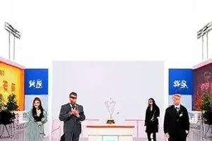 三小时冲上热搜的那通电话封面：录音波形与通话时长界面